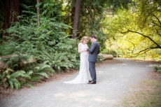 Mariah Gentry Photography capturing a wedding at Seattle Arboretum and the Green Lake Great Hall